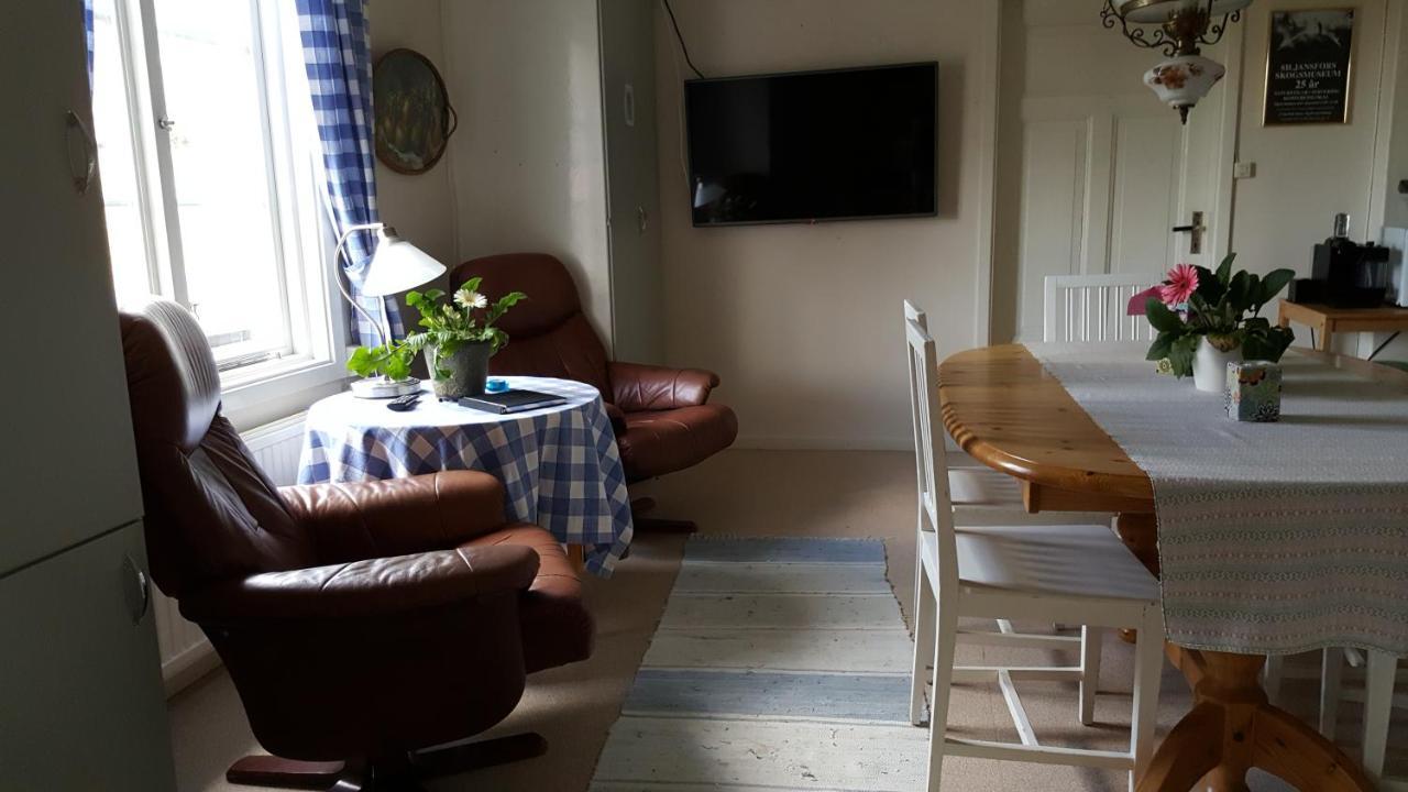Siljansfors Semesterlagenhet Apartment Мора Екстериор снимка